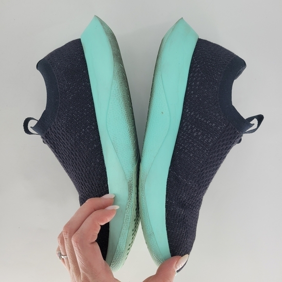 allbirds mens limited edition tree dasher dark grey mint sole slip on size 9.5 main image 4